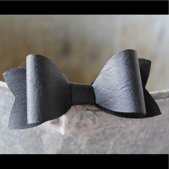 Solid Black Hair Bow - Picture 1 of 1